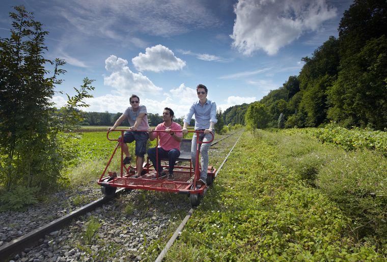Schienenvelofahren im Sensetal